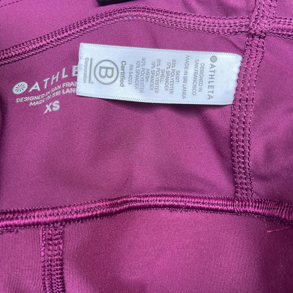 Women’s Athleta Momentum Athletic Skort in Plum - Picture 5 of 9